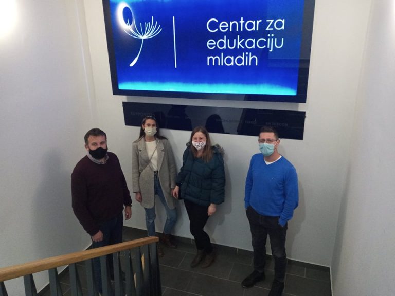 Read more about the article Biznis centar Jajce u posjeti nevladinoj organizaciji CEM